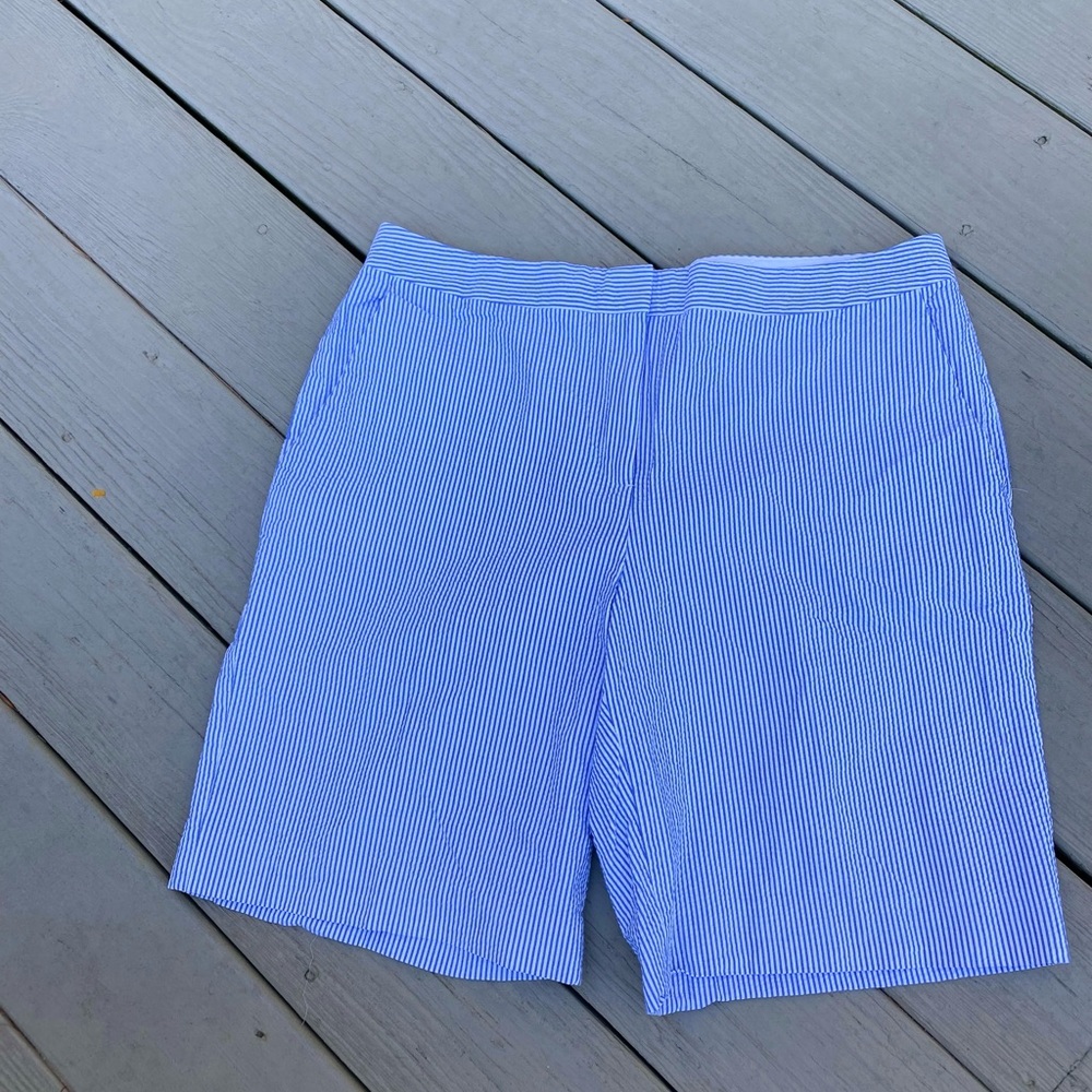 NWOT Brooks Brothers - Womans blue & white searsucker high waist shorts Size: 12